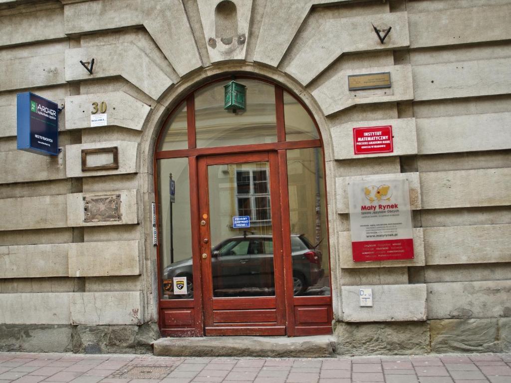 Tramp Aparthostel Krakkó Kültér fotó
